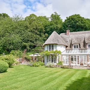 Lulworth Castle Park edge Cottage - Woodside Lodge - Beautiful holiday rental in East Lulworth