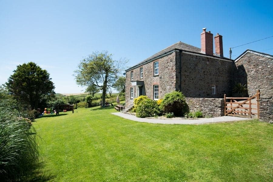 Georgian Coastal Hen Farmhouse with Hot Tub | Bude | Sleeps 16 - view 1
