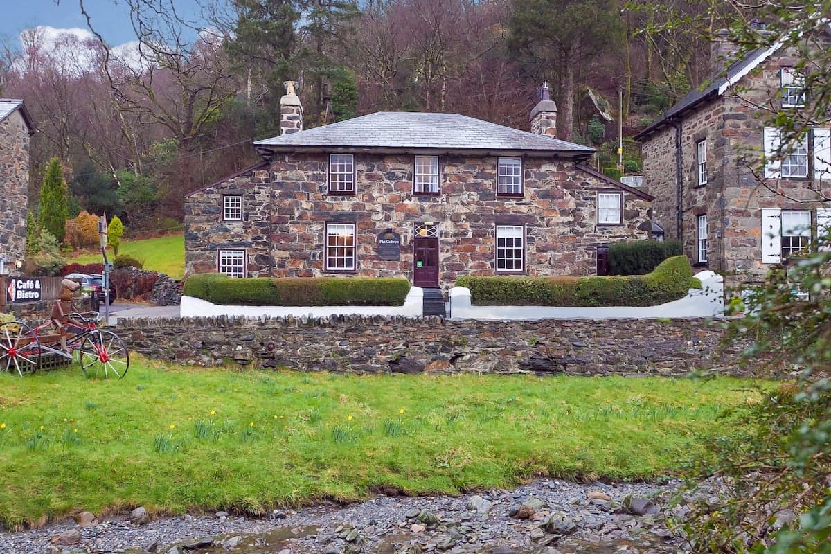 Plas Colwyn, Snowdonia, North Wales - view 1